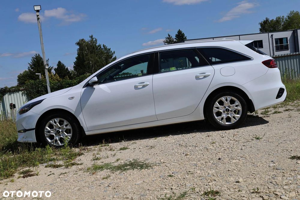 Kia Ceed 1.5 T-GDI M - 9