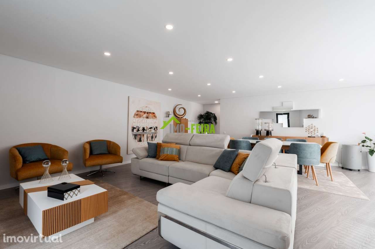 MORADIA LUXO COM PISCINA - Grande imagem: 2/47