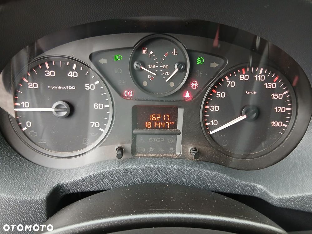 Toyota PROACY - 24