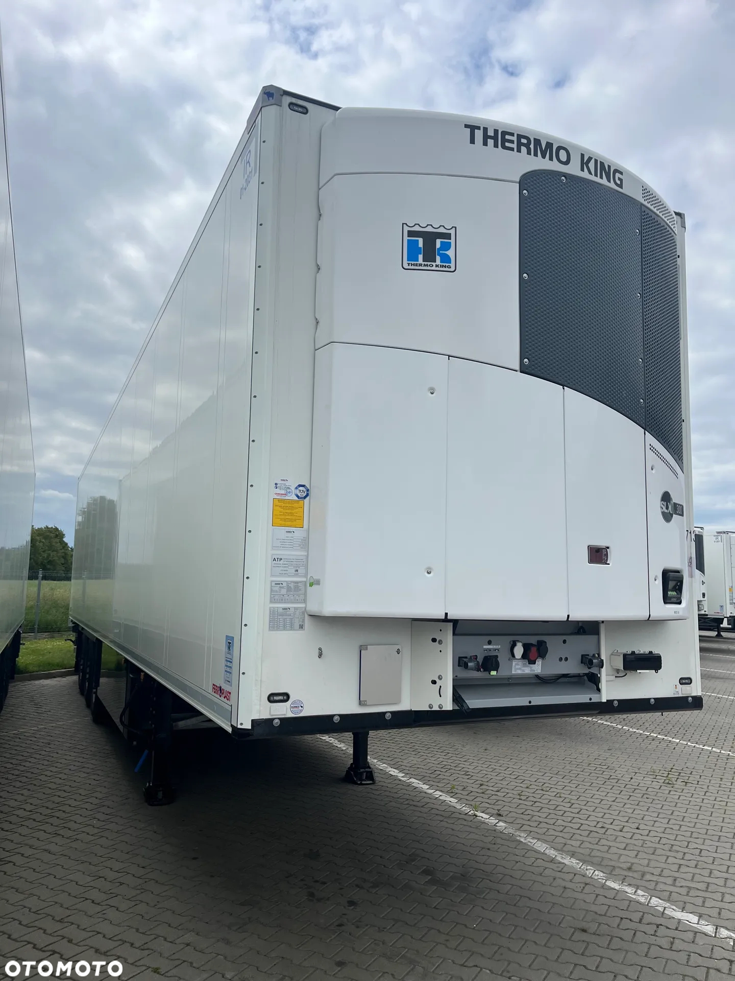 Schmitz Cargobull SKO - 3