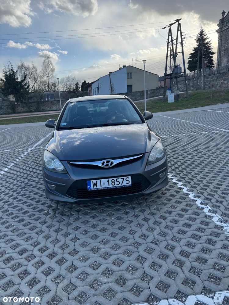Hyundai i30 1.6 CRDi Classic + - 8