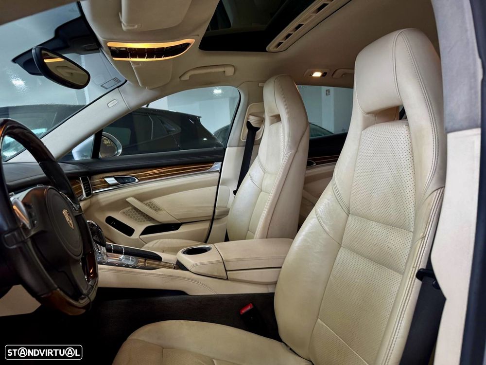 Porsche Panamera 4 S PDK - 22