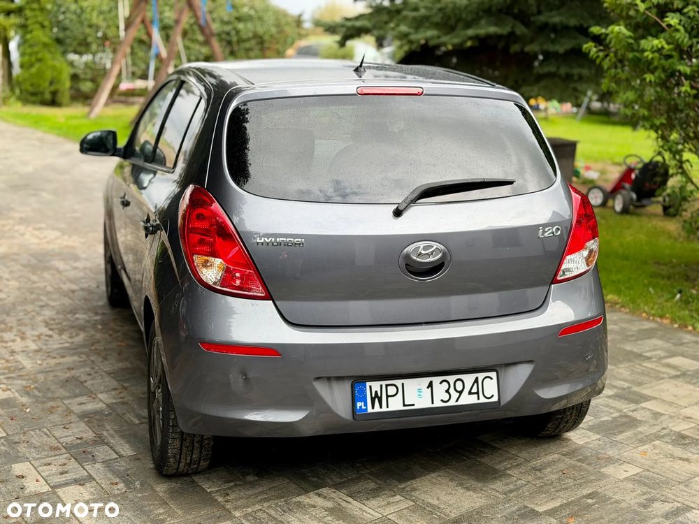 Hyundai i20 - 18