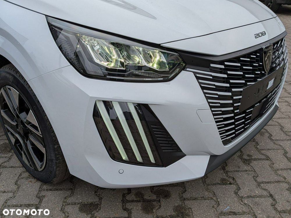 Peugeot 208 - 6