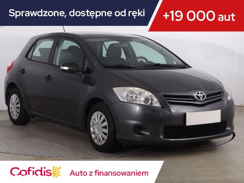 Toyota Auris - 2