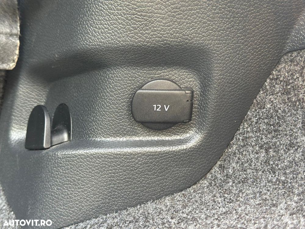 Volkswagen Golf 1.4 TSI Exclusive - 32