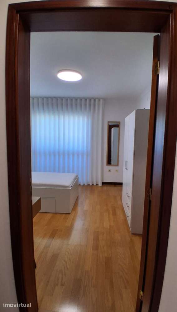 Quarto - localizado em Paranhos Porto - Grande imagem: 2/19