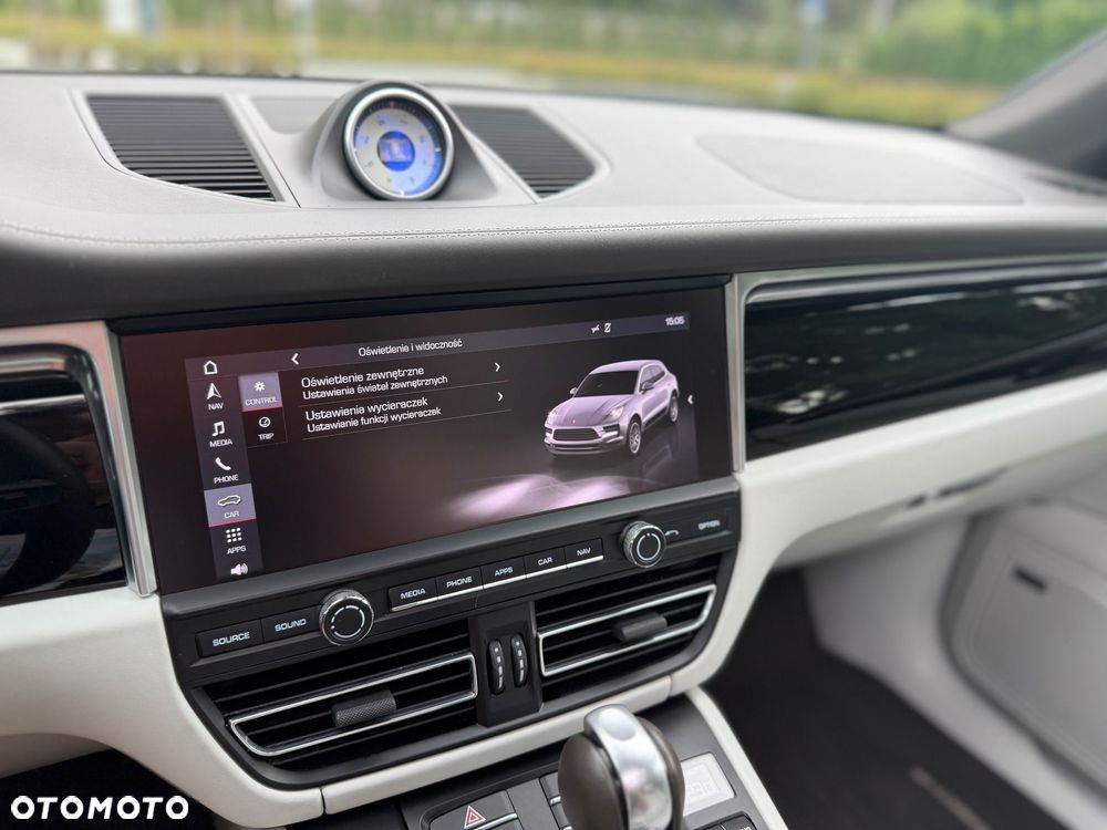 Porsche Macan - 30