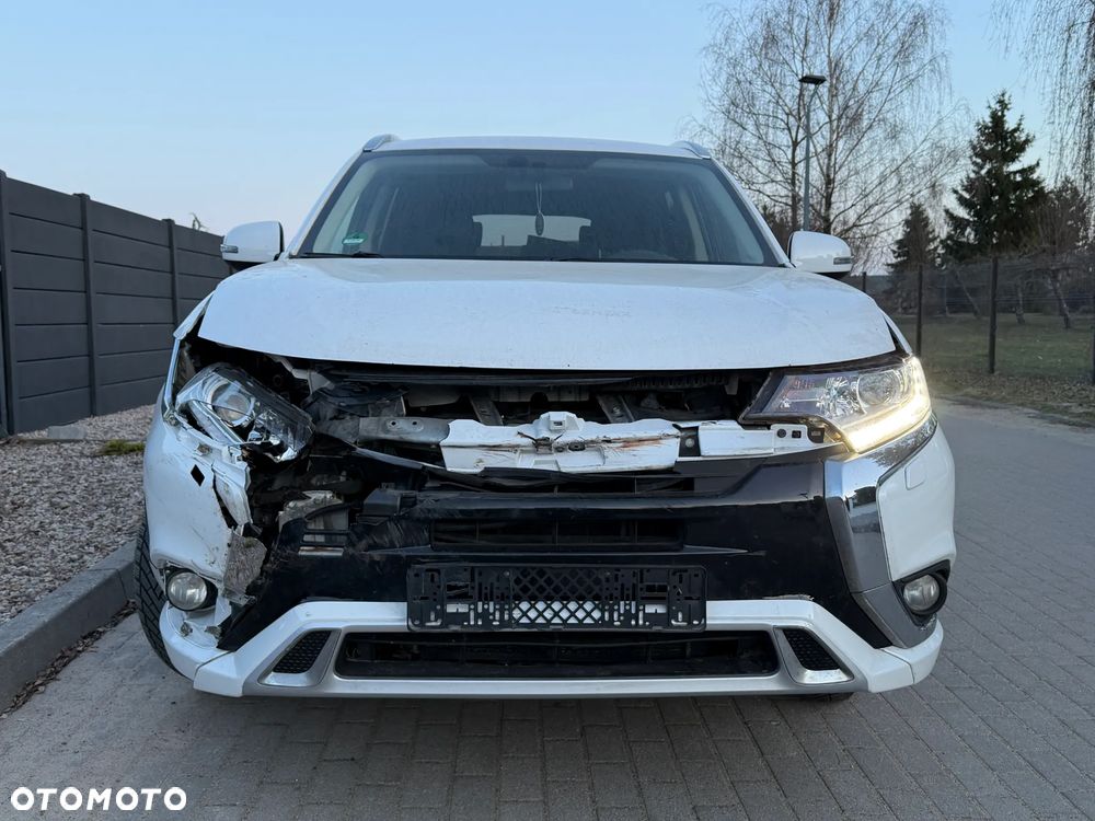 Mitsubishi Outlander Intense + - 8