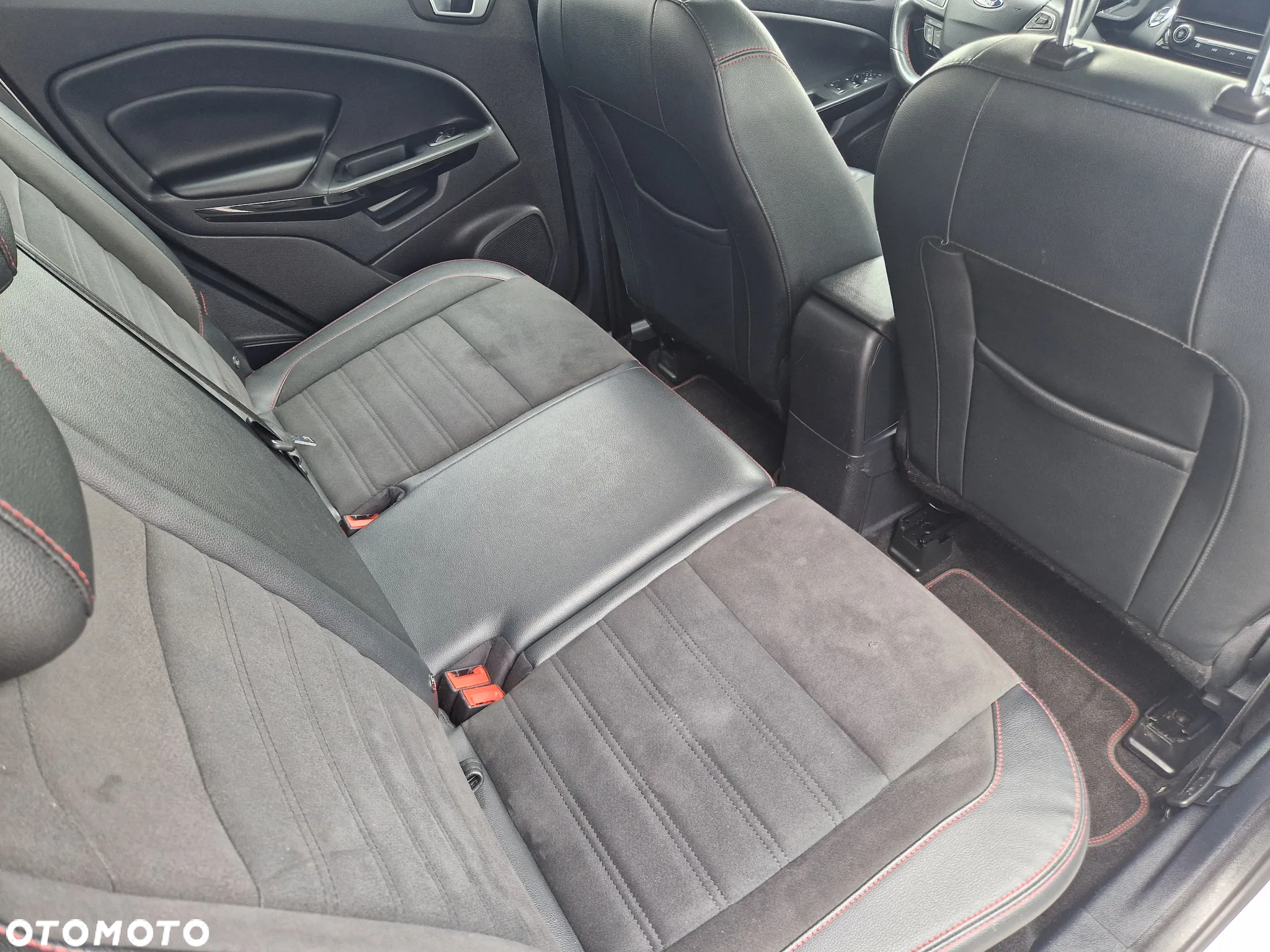 Ford EcoSport 1.0 EcoBoost ST-LINE - 11