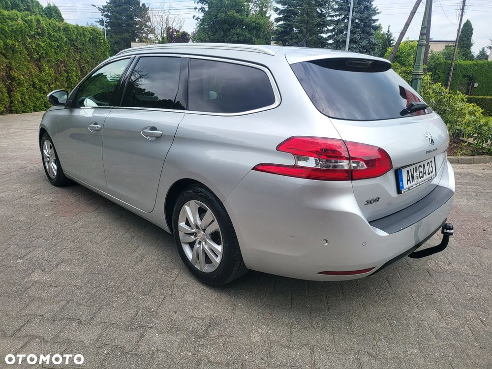 Peugeot 308 BlueHDi 120 EAT6 Stop & Start Allure - 4