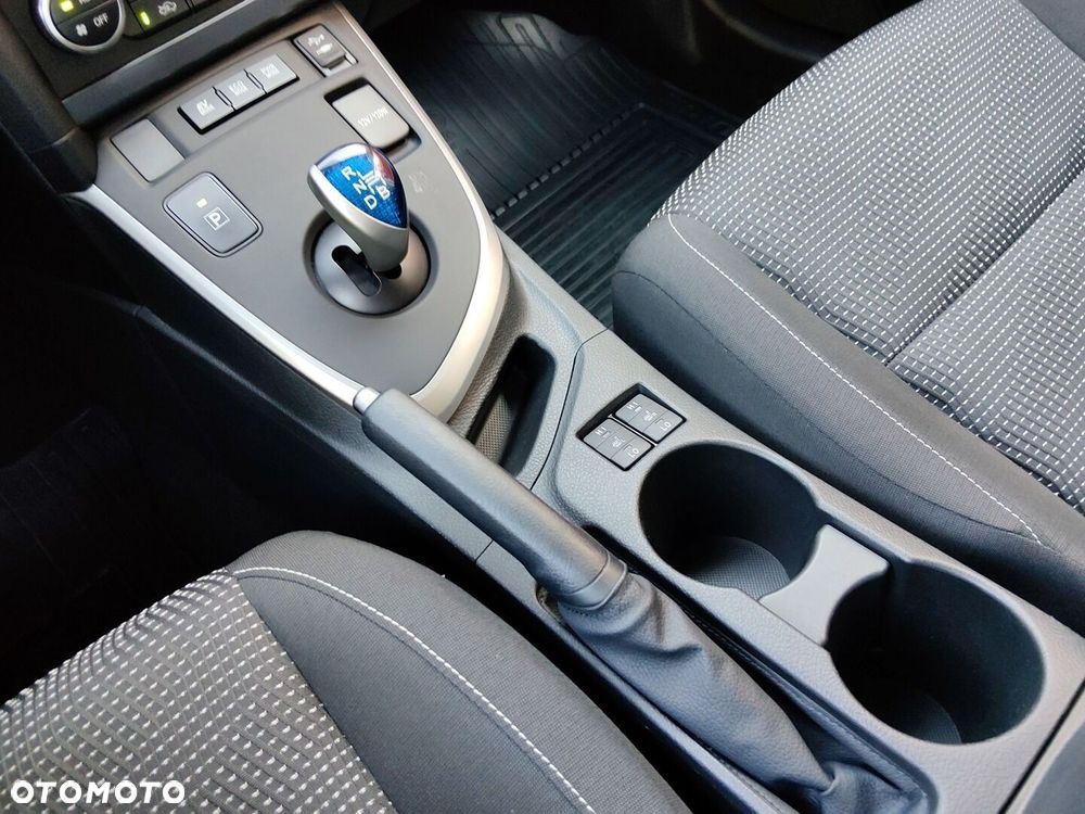 Toyota Auris Hybrid 135 Premium - 26