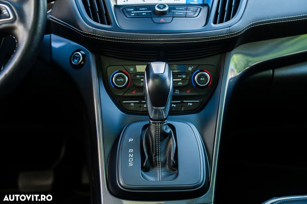 Ford Kuga 2.0 TDCi 4WD Powershift Vignale - 21
