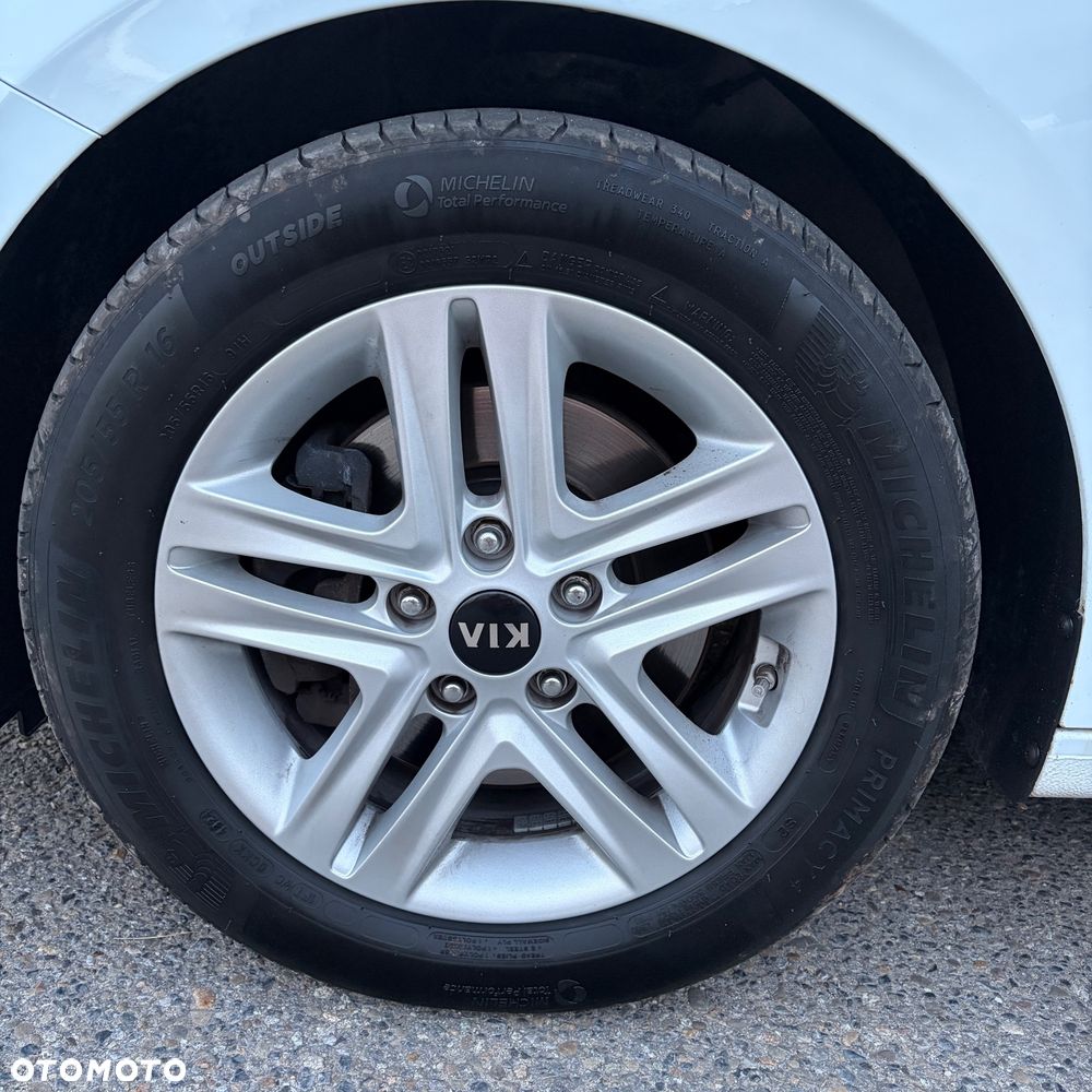 Kia Ceed 1.4 L Business Line - 26