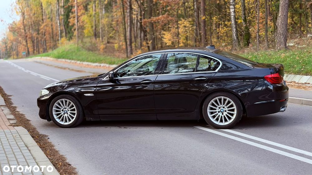 BMW Seria 5 530d xDrive - 15