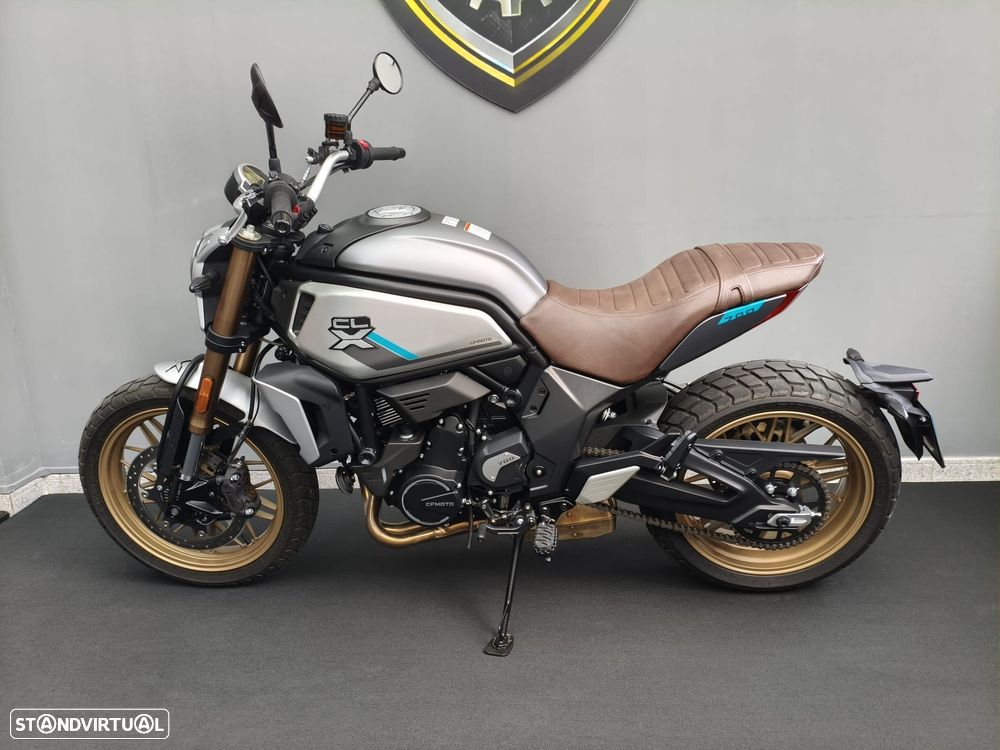 CF Moto 700CL-X Heritage Abs - 17