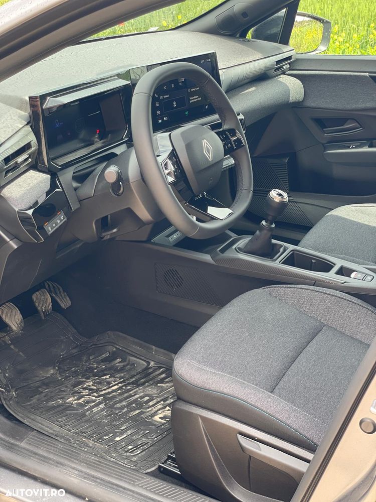 Renault Clio VI TCe 115 Evolution - 8