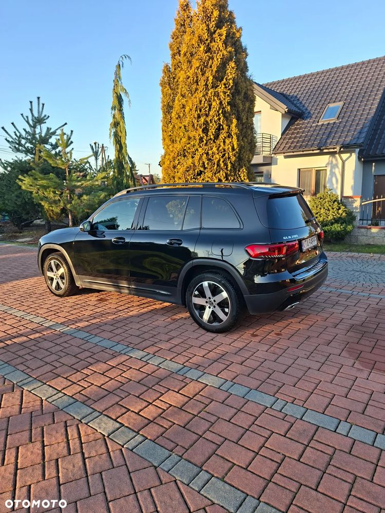 Mercedes-Benz GLB 200 Progressive 7G-DCT - 2