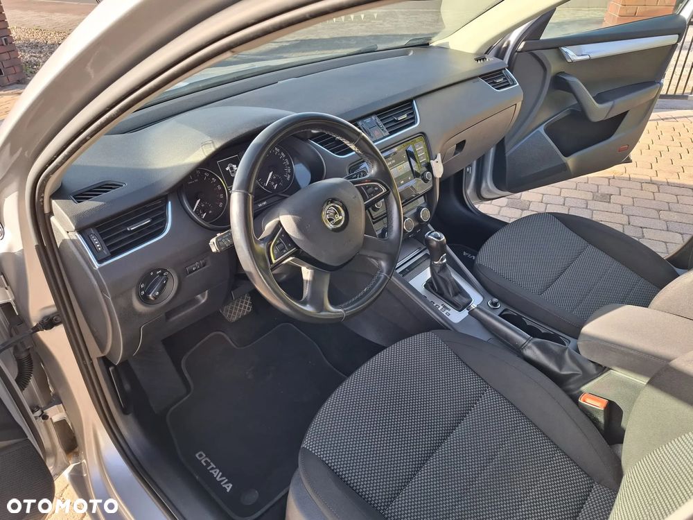 Skoda Octavia 2.0 TDI DSG Ambition - 12