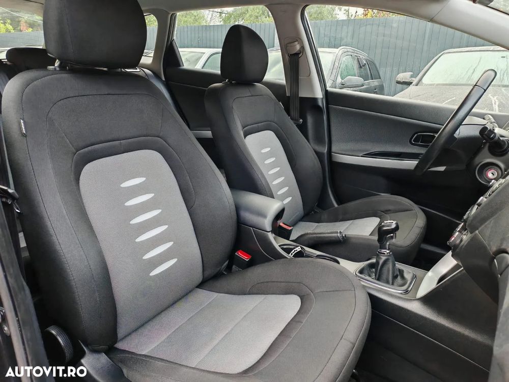 Kia Ceed 1.6 GDI SW Vision - 6