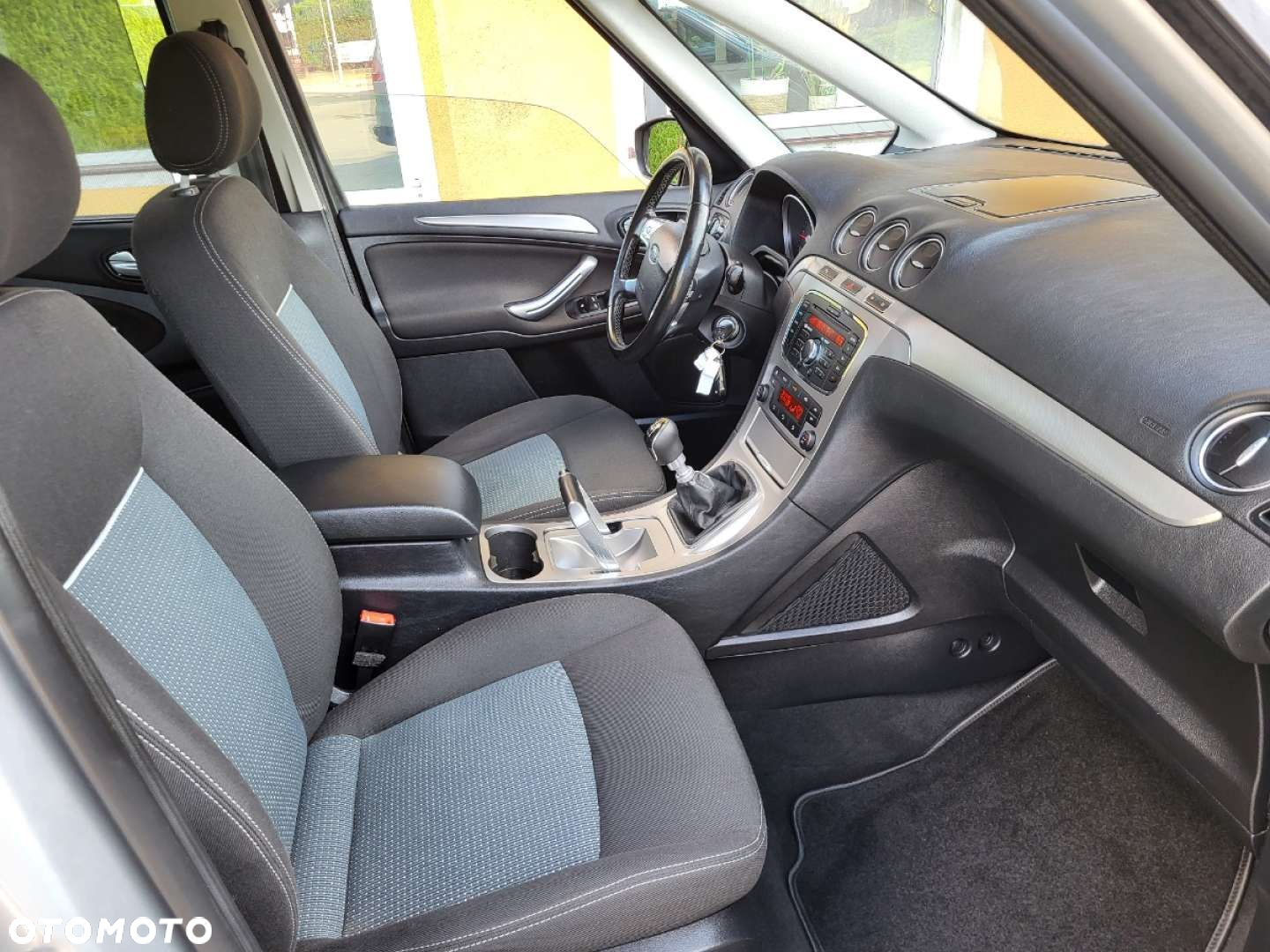 Ford Galaxy - 24