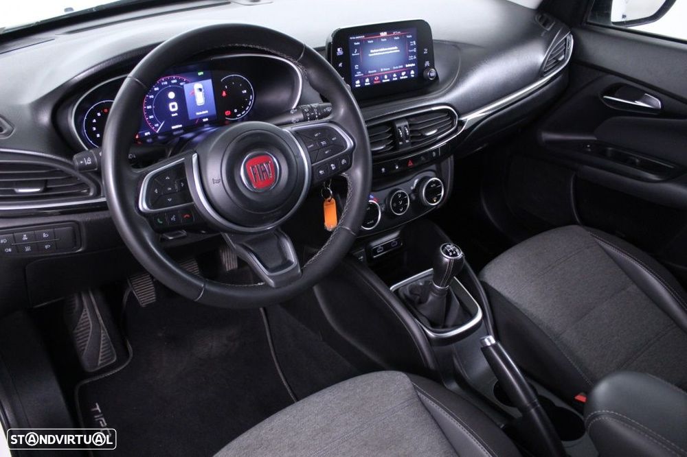 Fiat Tipo Cross 1.0 GSE T3 - 31
