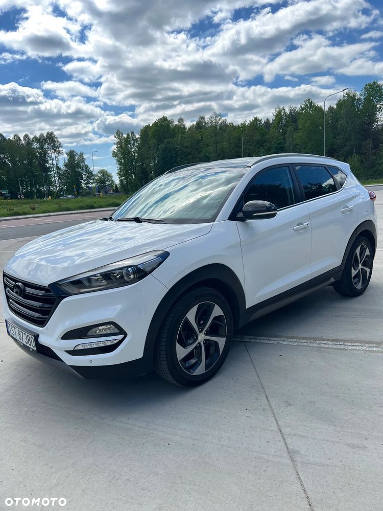 Hyundai Tucson 1.7 CRDI BlueDrive Style 2WD - 16