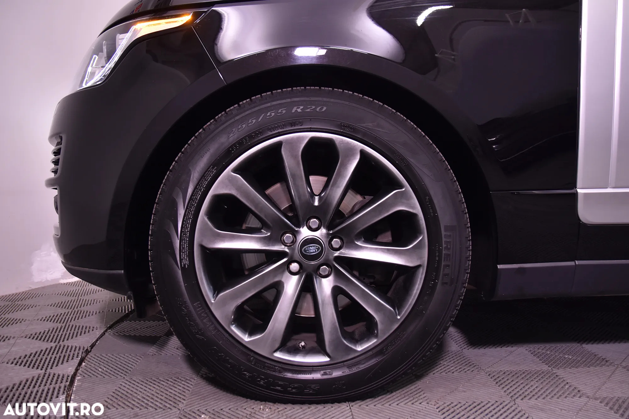 Land Rover Range Rover - 13