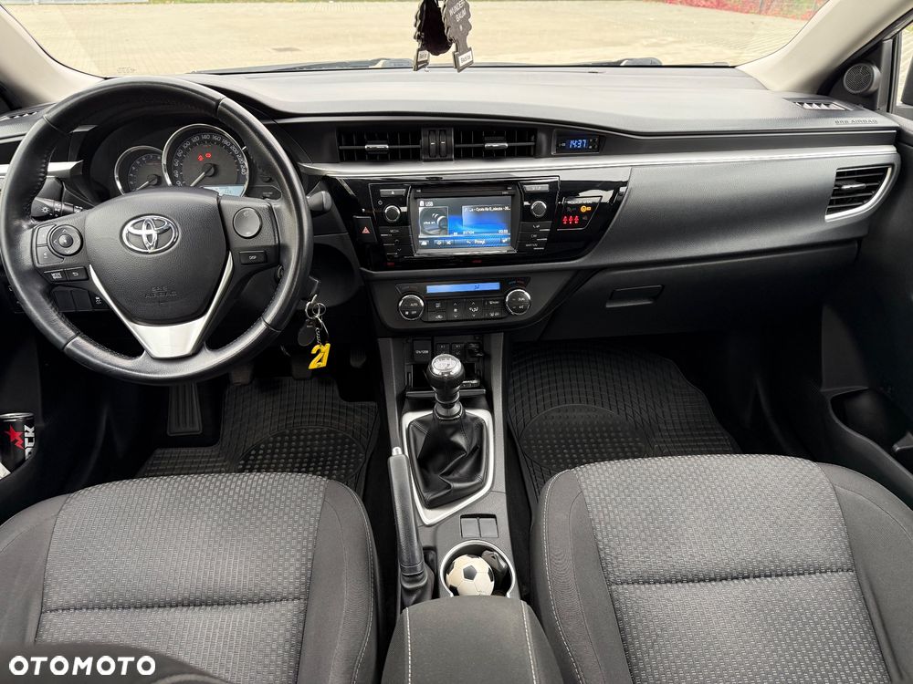 Toyota Corolla 1.6 Premium - 23