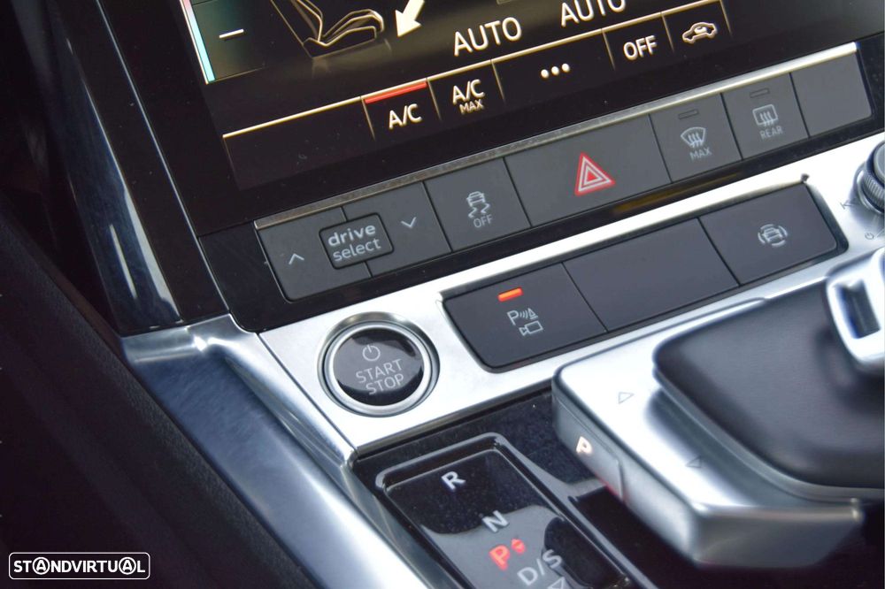 Audi e-tron 55 quattro S line - 33