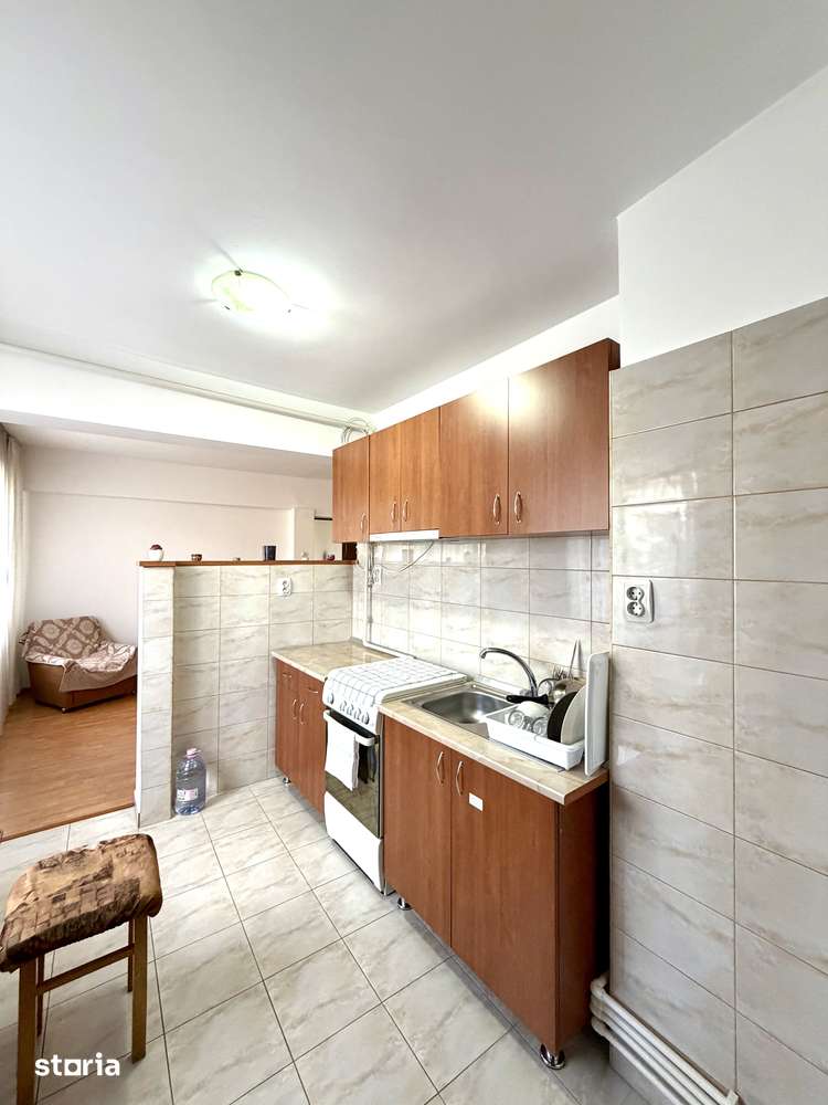Apartament 3 camere etaj 1 bloc particular mobilat zona Tribunalului — fotografia 3