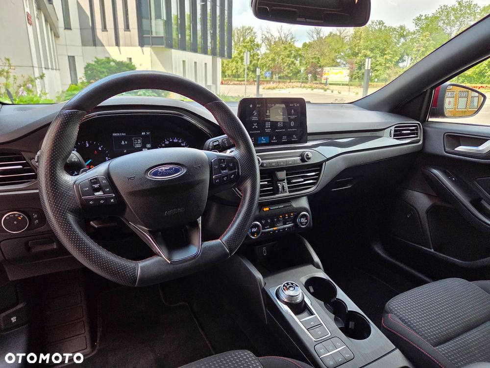 Ford Focus 1.5 EcoBlue Start-Stopp-System ST-LINE - 11