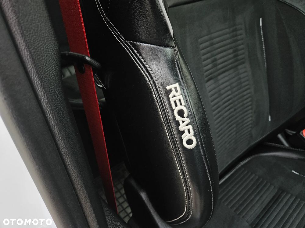Ford Focus 2.3 EcoBoost S&S ST mit Styling-Paket - 24