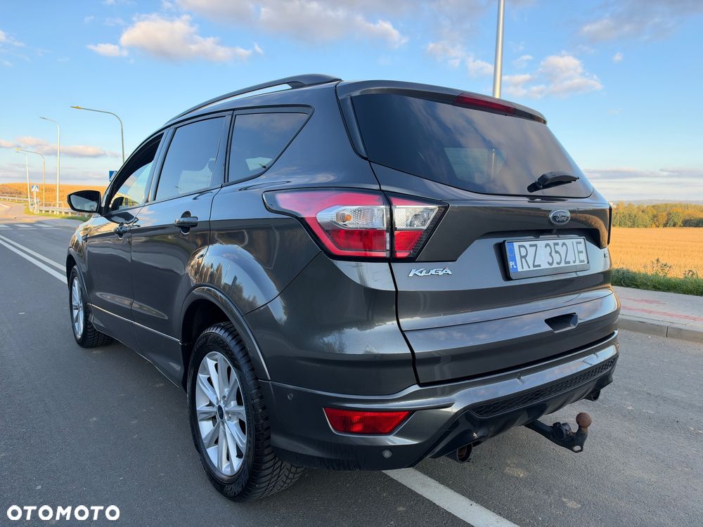 Ford Kuga - 4