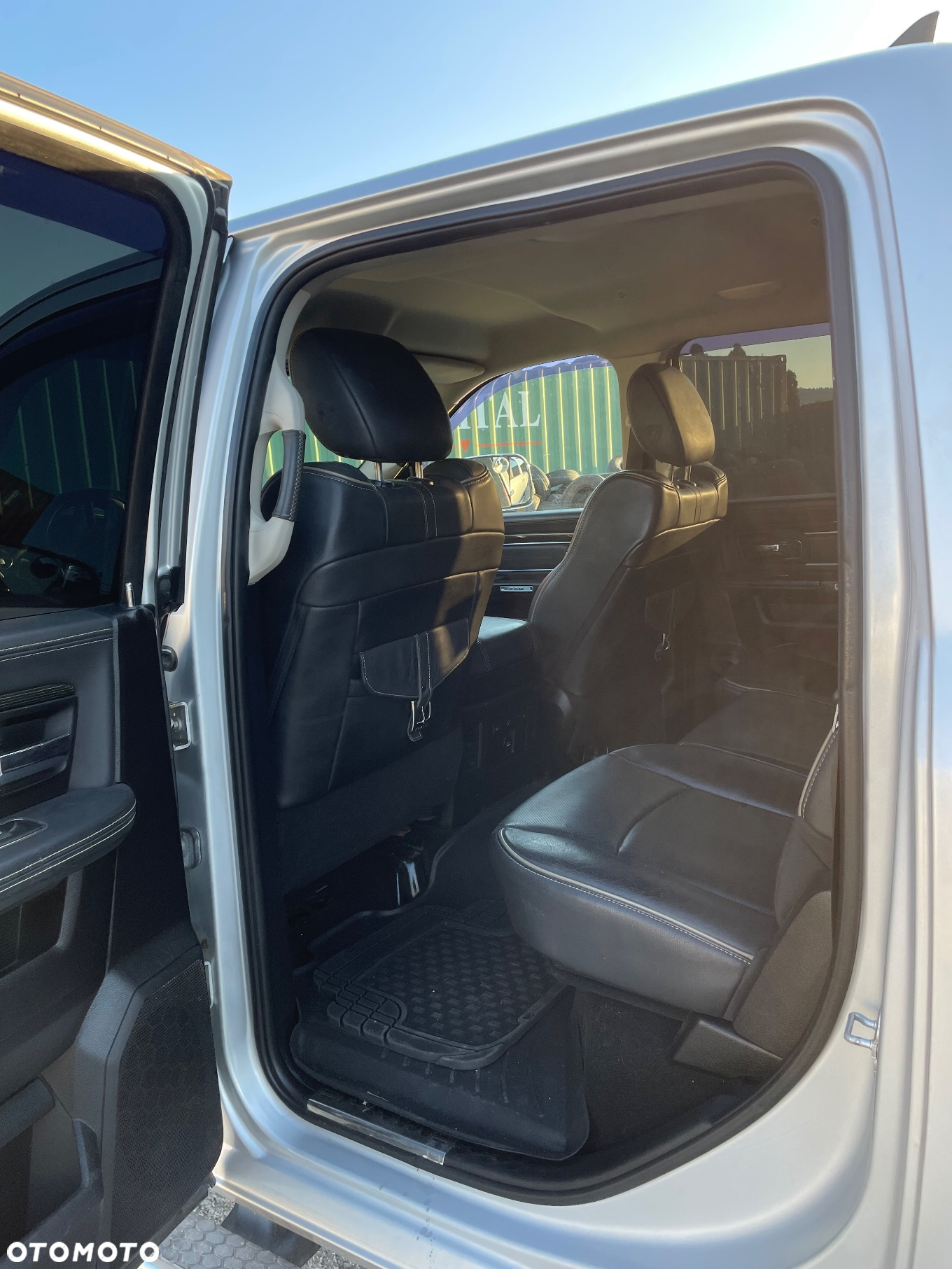 RAM 1500 Crew Cab Laramie - 13