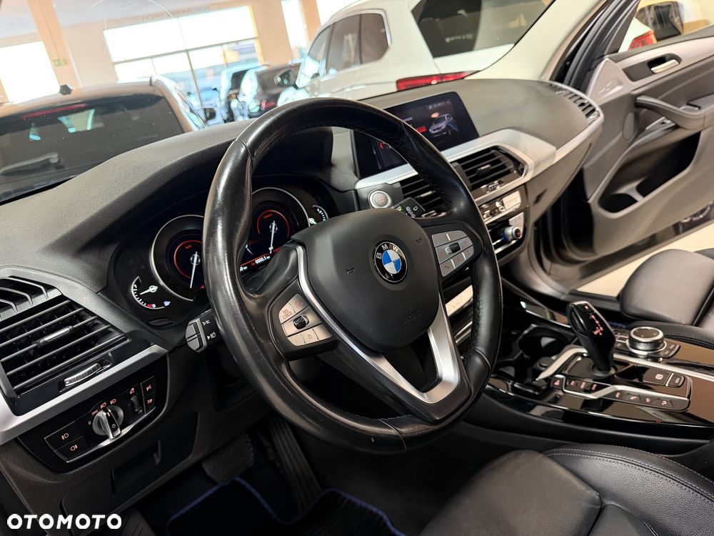BMW X3 xDrive30e Luxury Line - 28