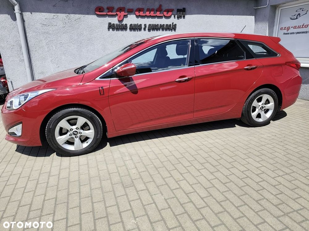 Hyundai i40 i40cw 1.7 CRDi Fifa World Cup Edition - 4