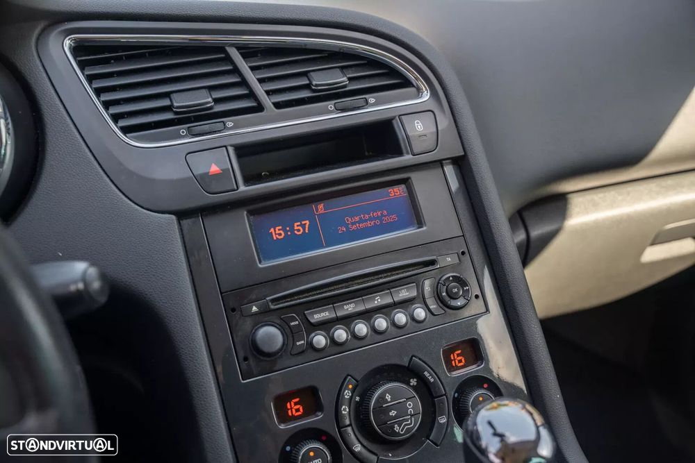 Peugeot 5008 1.6 E-HDi 7L SE Style 2-Tronic - 11