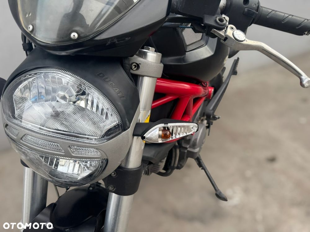 Ducati Monster - 12