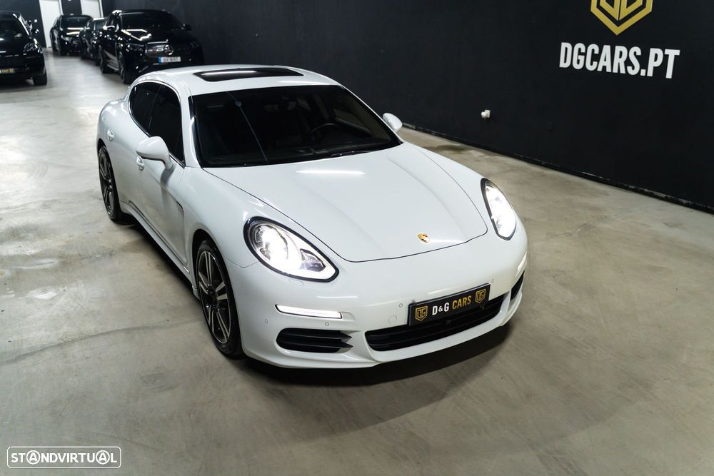 Porsche Panamera Standard - 4