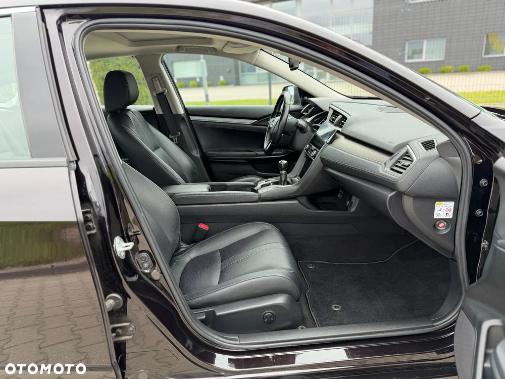 Honda Civic 1.5 i-VTEC Turbo Executive - 24