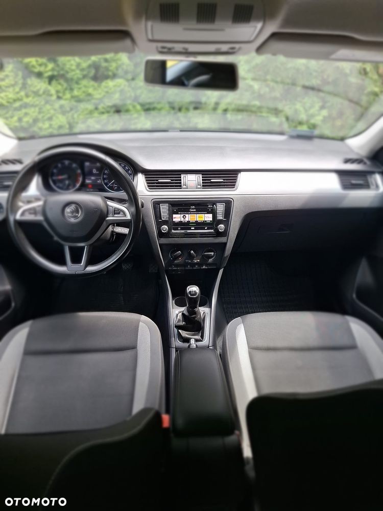 Skoda RAPID Spb 1.2 TSI Ambition - 19