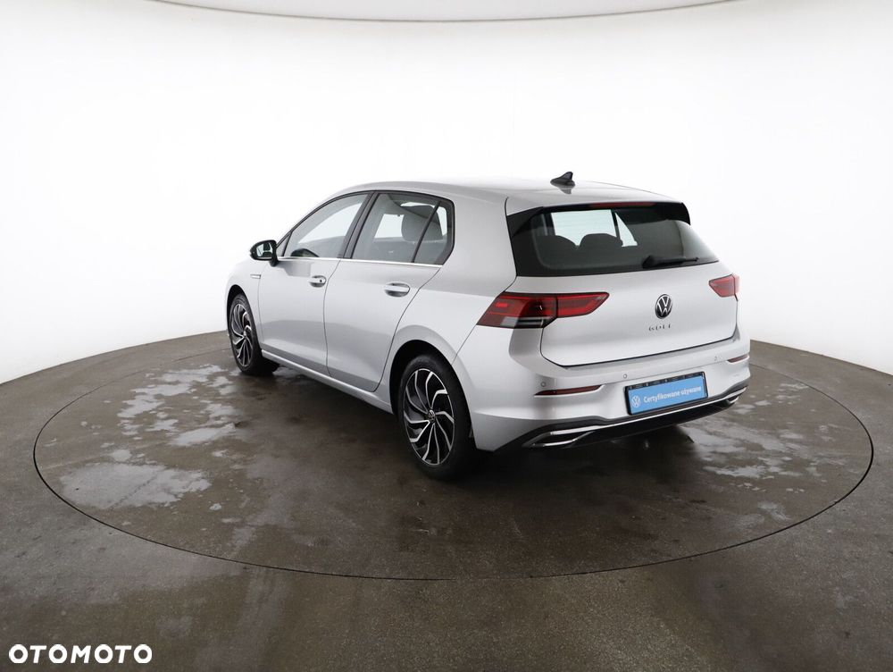 Volkswagen Golf - 25