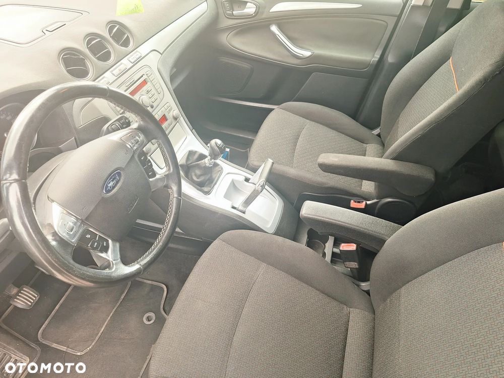 Ford Galaxy 2.0 TDCi Trend - 16