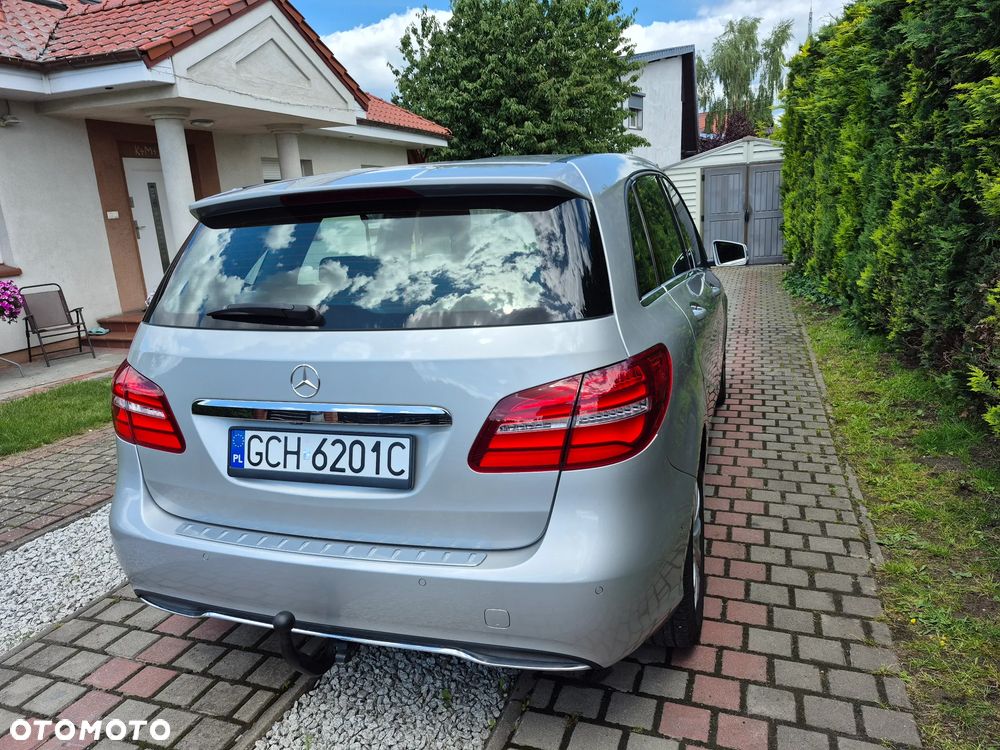 Mercedes-Benz Klasa B 180 7G-DCT UrbanStyle Edition - 15