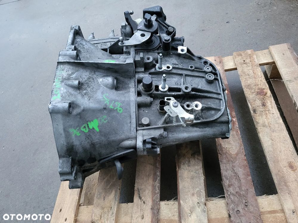 Skrzynia biegów 20MB36 Citroen C4 Picasso II 1.6 e HDI - 3
