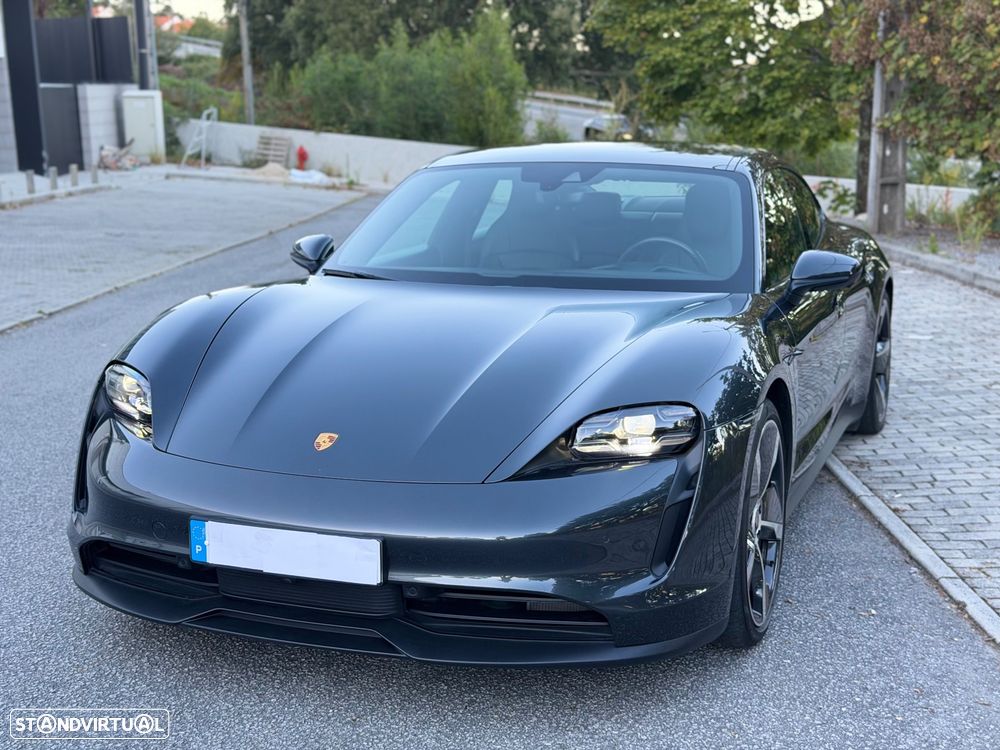 Porsche Taycan 4S - 18