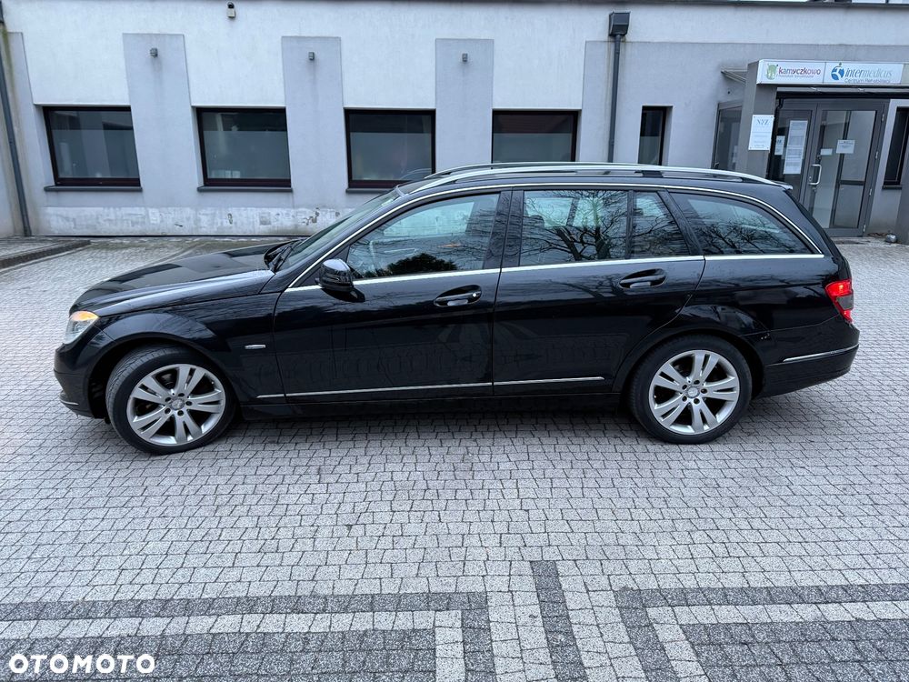 Mercedes-Benz Klasa C 180 T CGI Automatik BlueEFFICIENCY Avantgarde - 2
