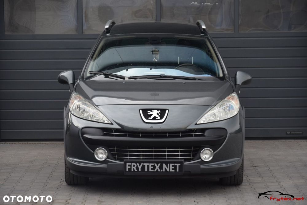 Peugeot 207 - 6