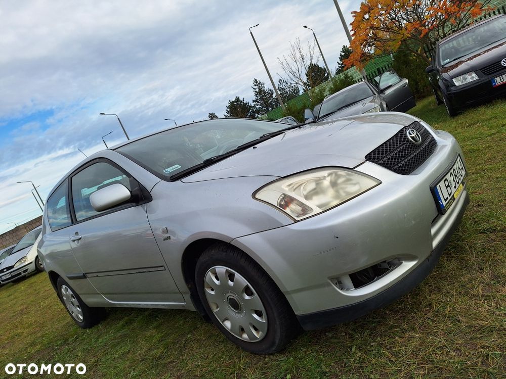 Toyota Corolla - 1